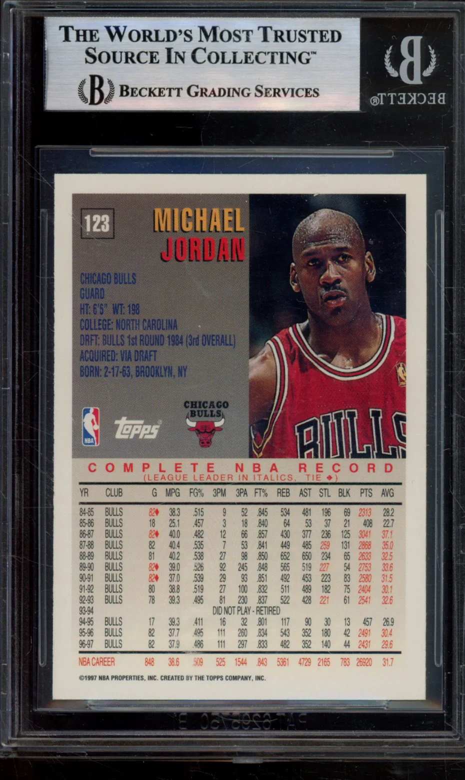MICHAEL JORDAN 1997-98 TOPPS BGS 8.5 - Image 2