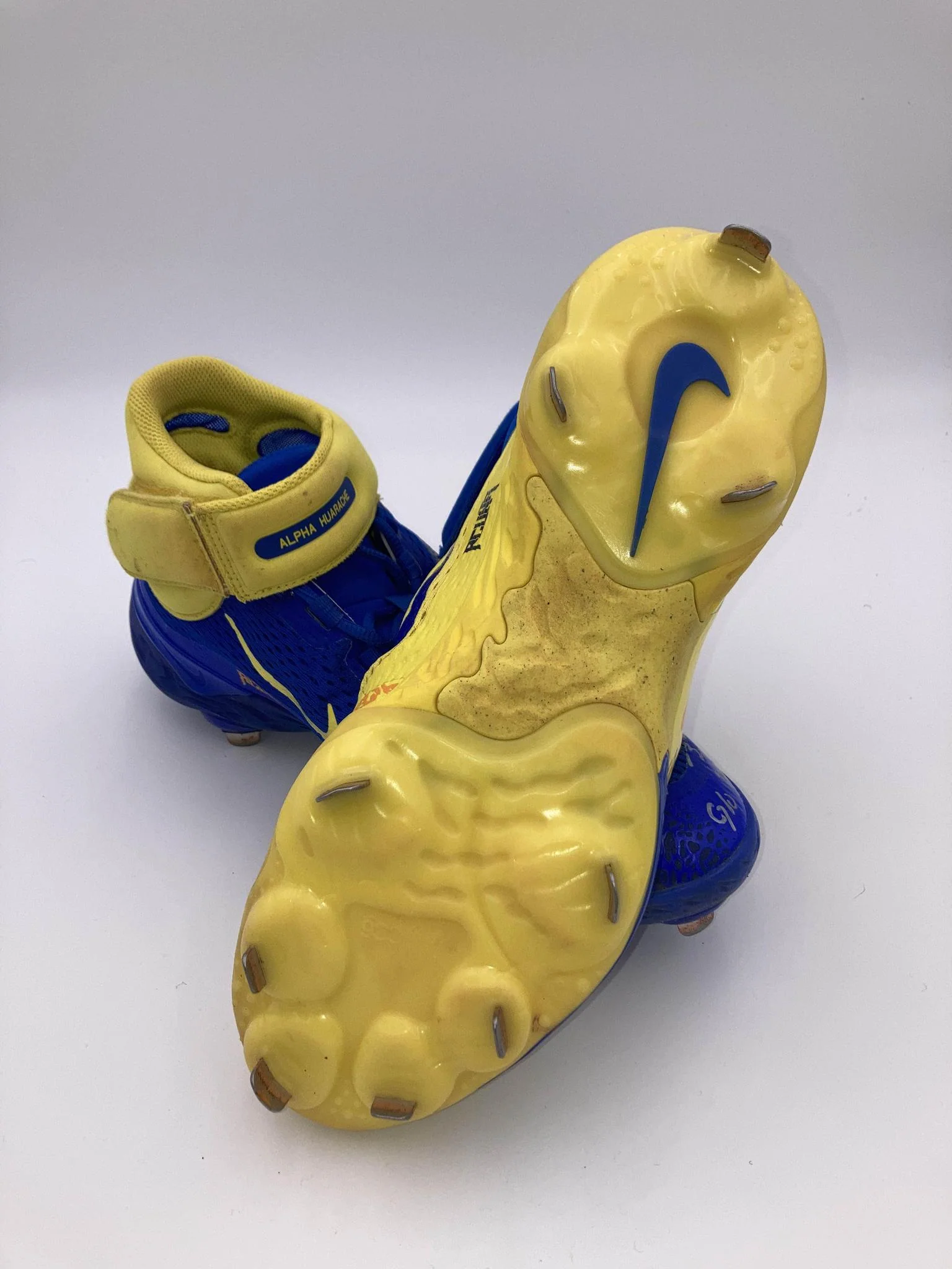 2025 Ronald Acuña Jr. Game Used Cleats (Blue and Yellow, Black and Silver Ink) - Image 4