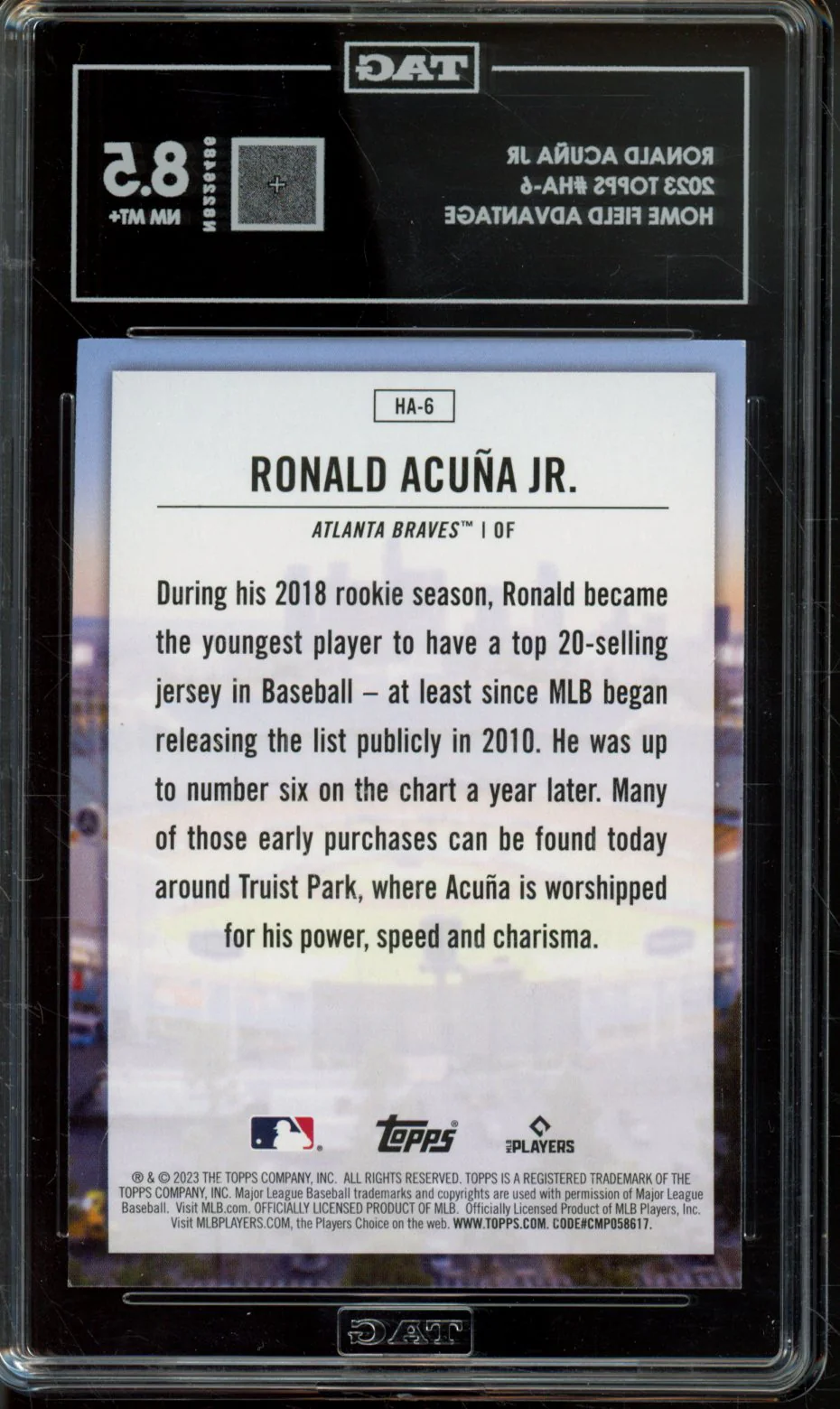 2023 TOPPS RONALD ACUNA JR #HA-6 HOME FIELD ADVANTAGE TAG 8.5 - Image 2